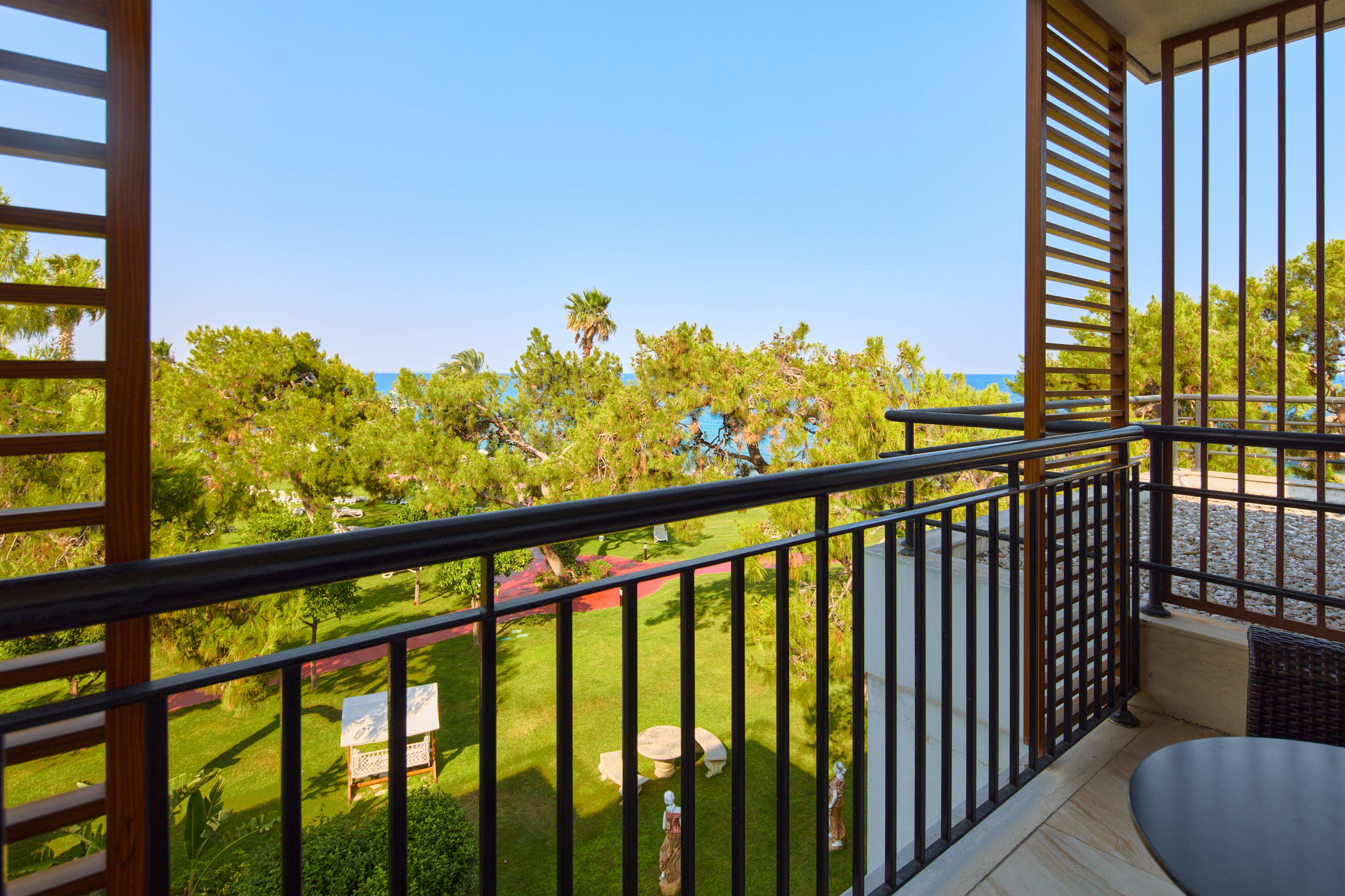 Friends Suite Deniz Manzaralı Oda