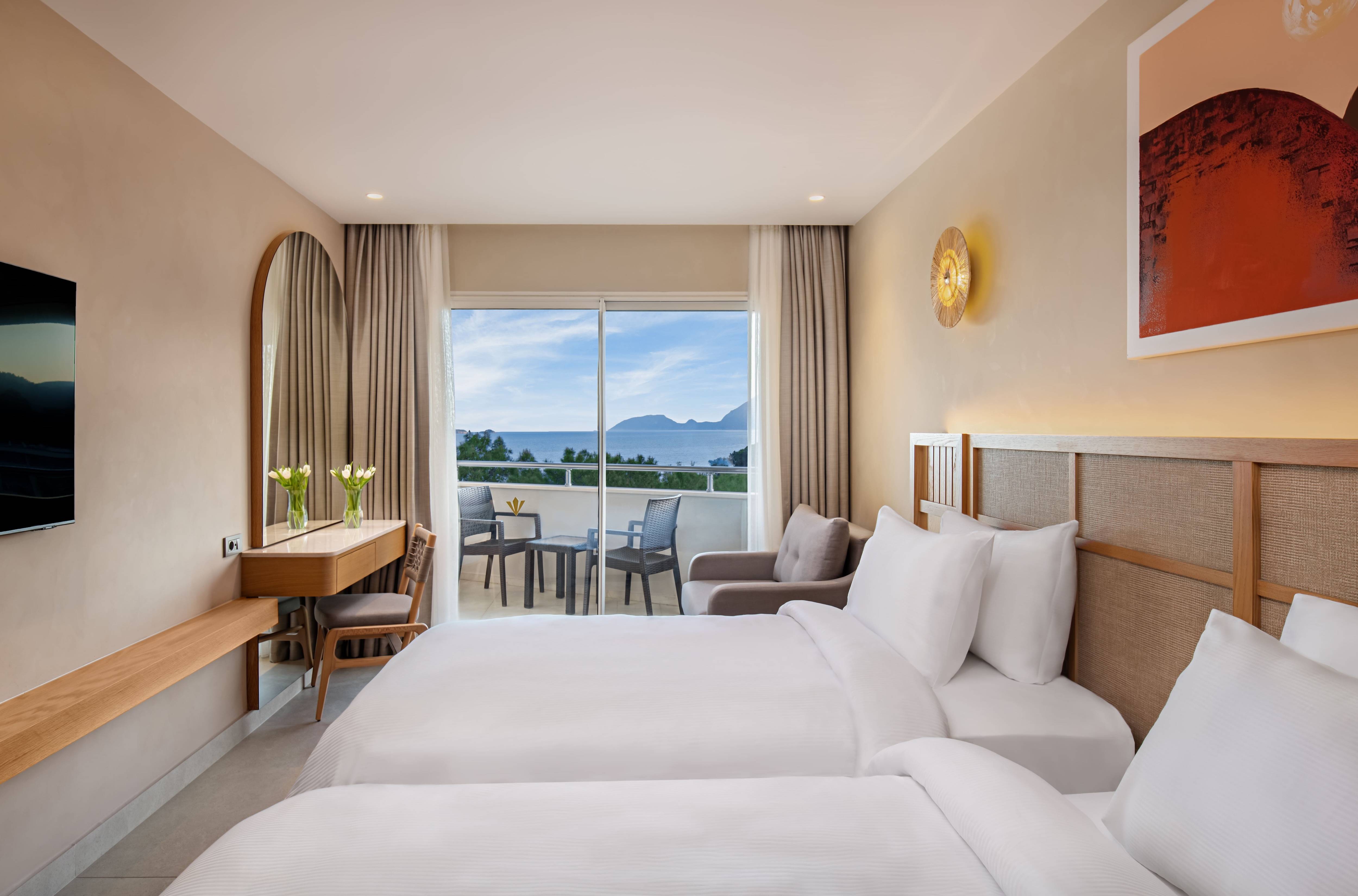 Deluxe Family Suite Sea View