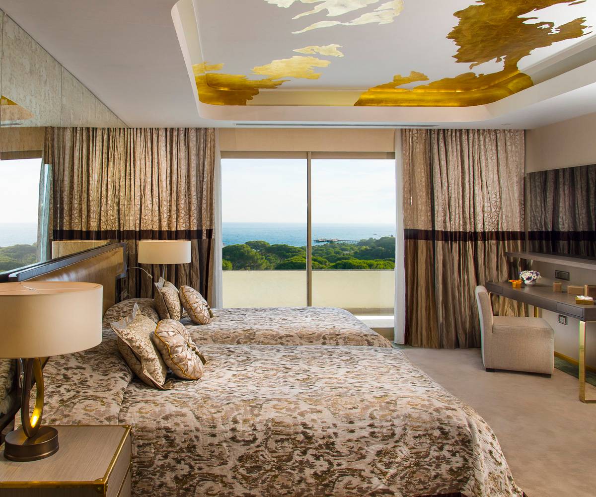 Royal Premium Suite
