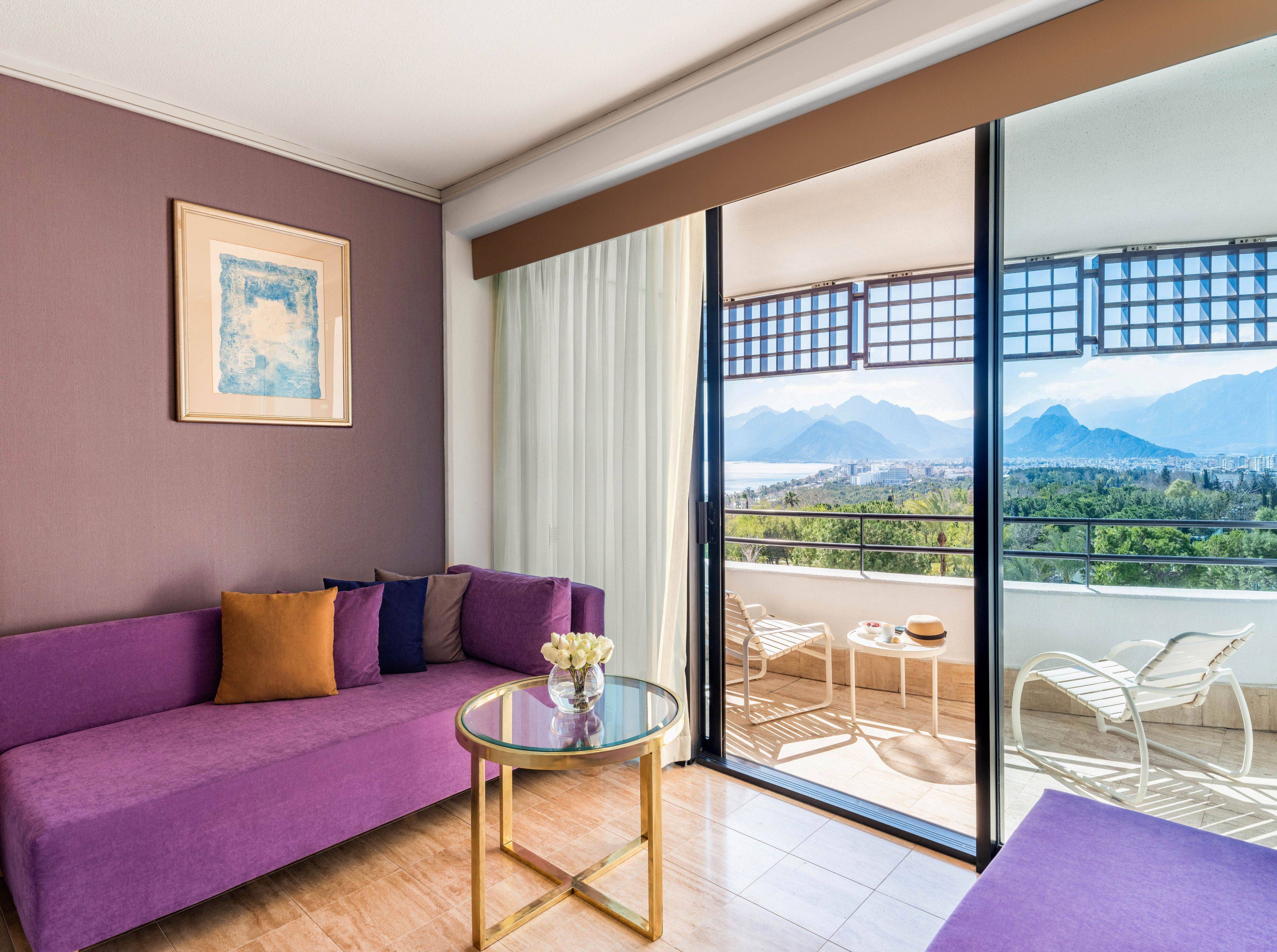 Udoban krevet veličine king size s pogledom na more