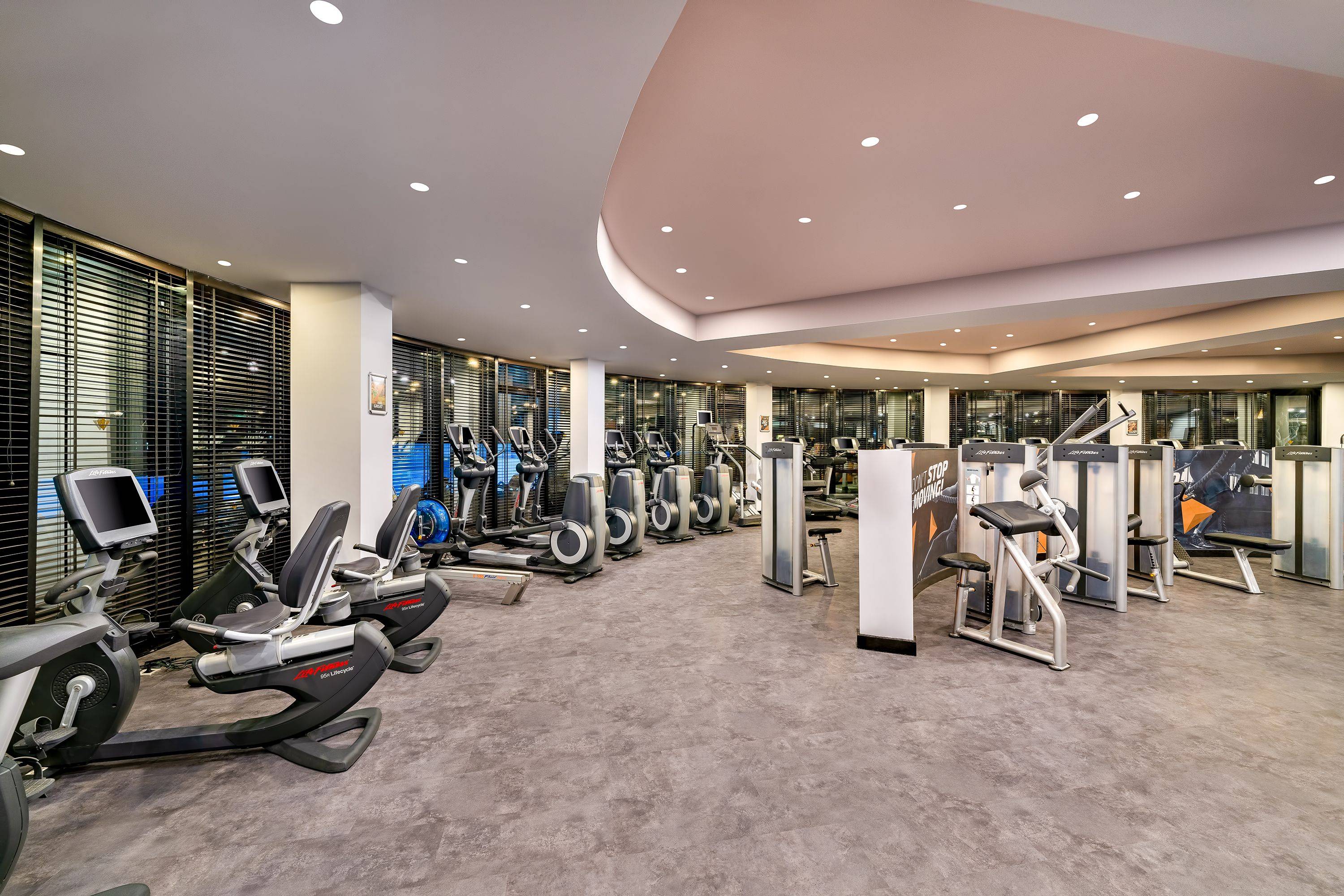 Exclusive Sports Club