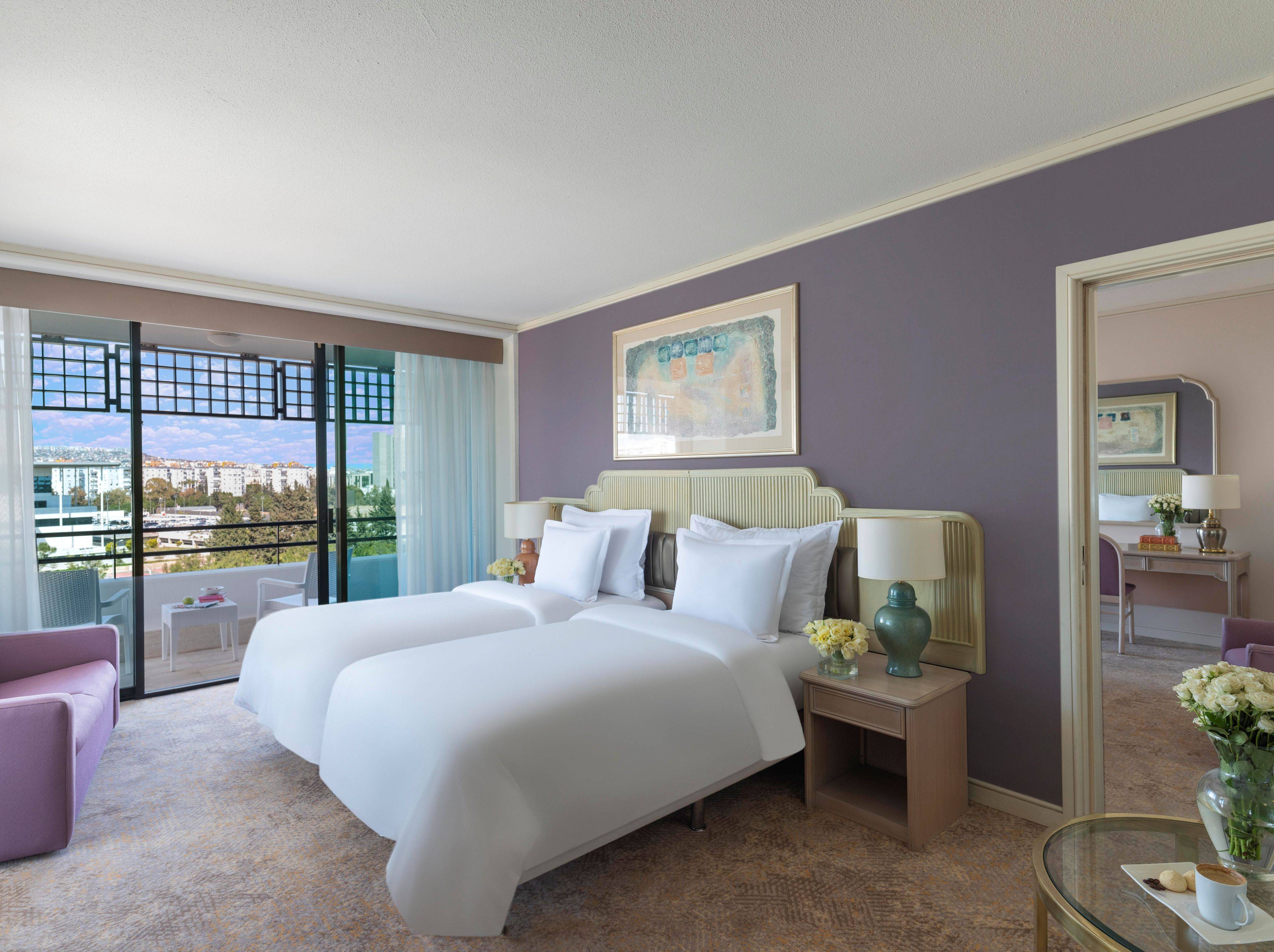 Family Terrace Suite Land View