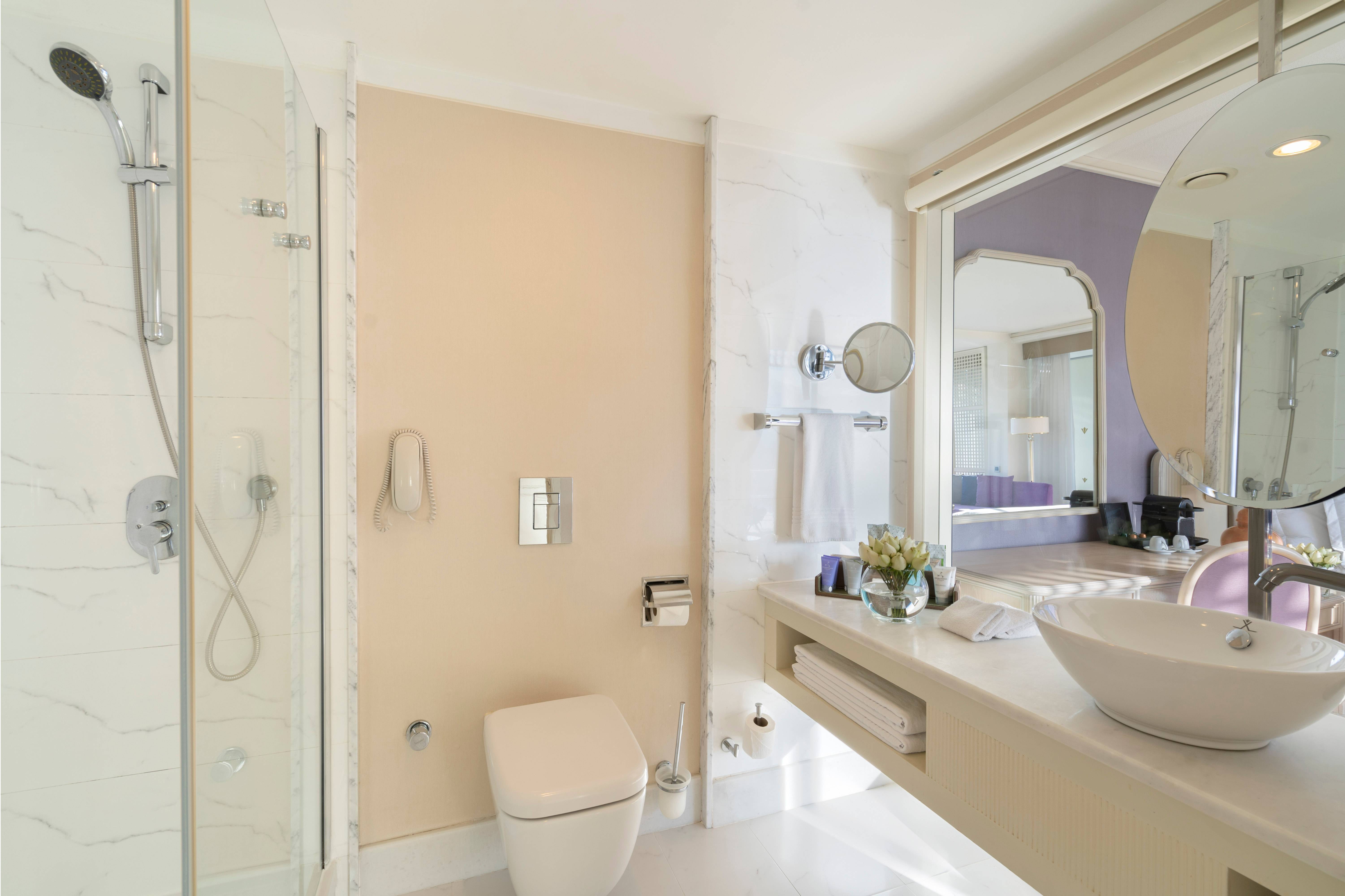 Deluxe City View Room, Two Single Beds