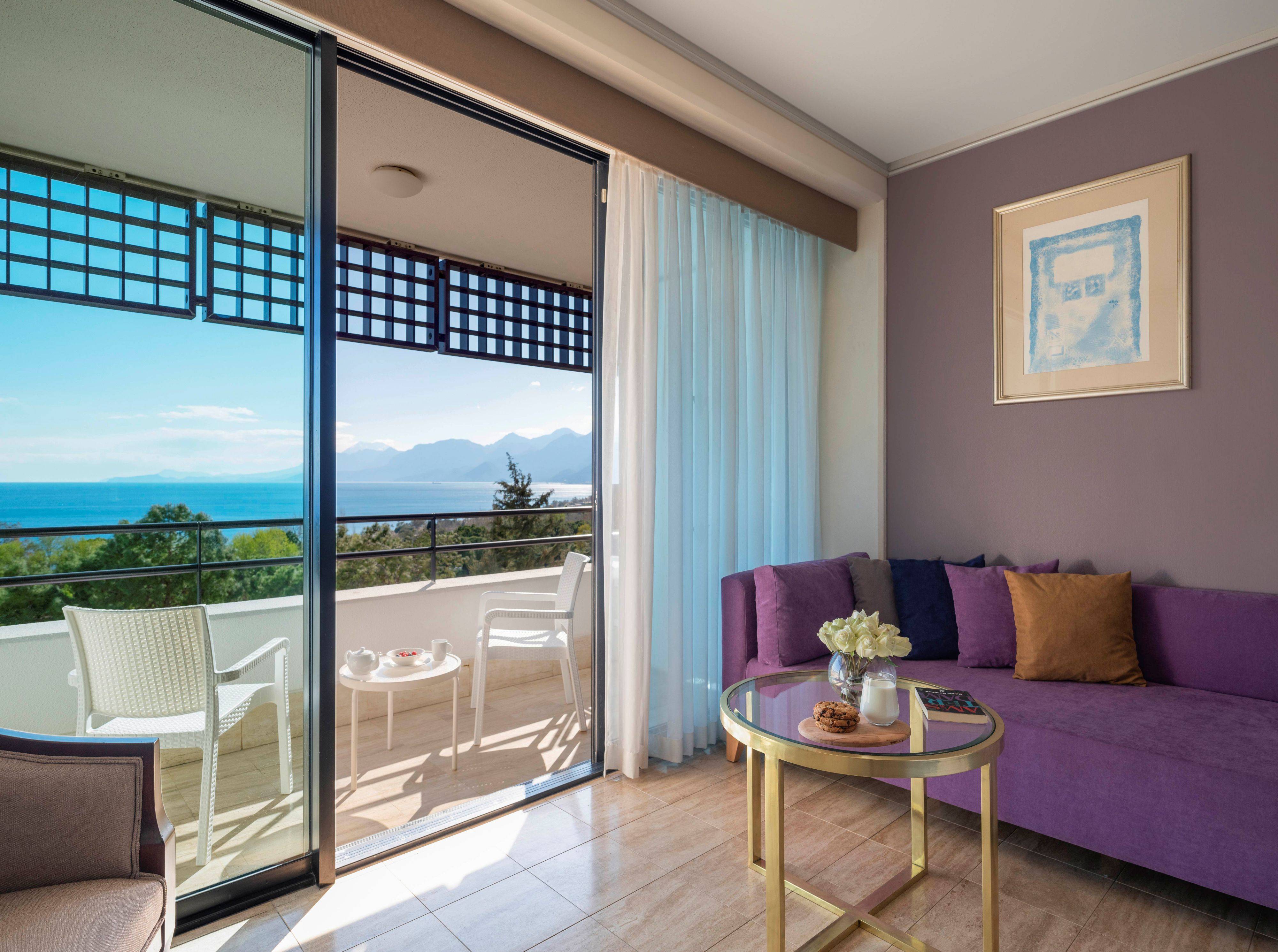 Deluxe soba s panoramskim pogledom na more i king size krevetom