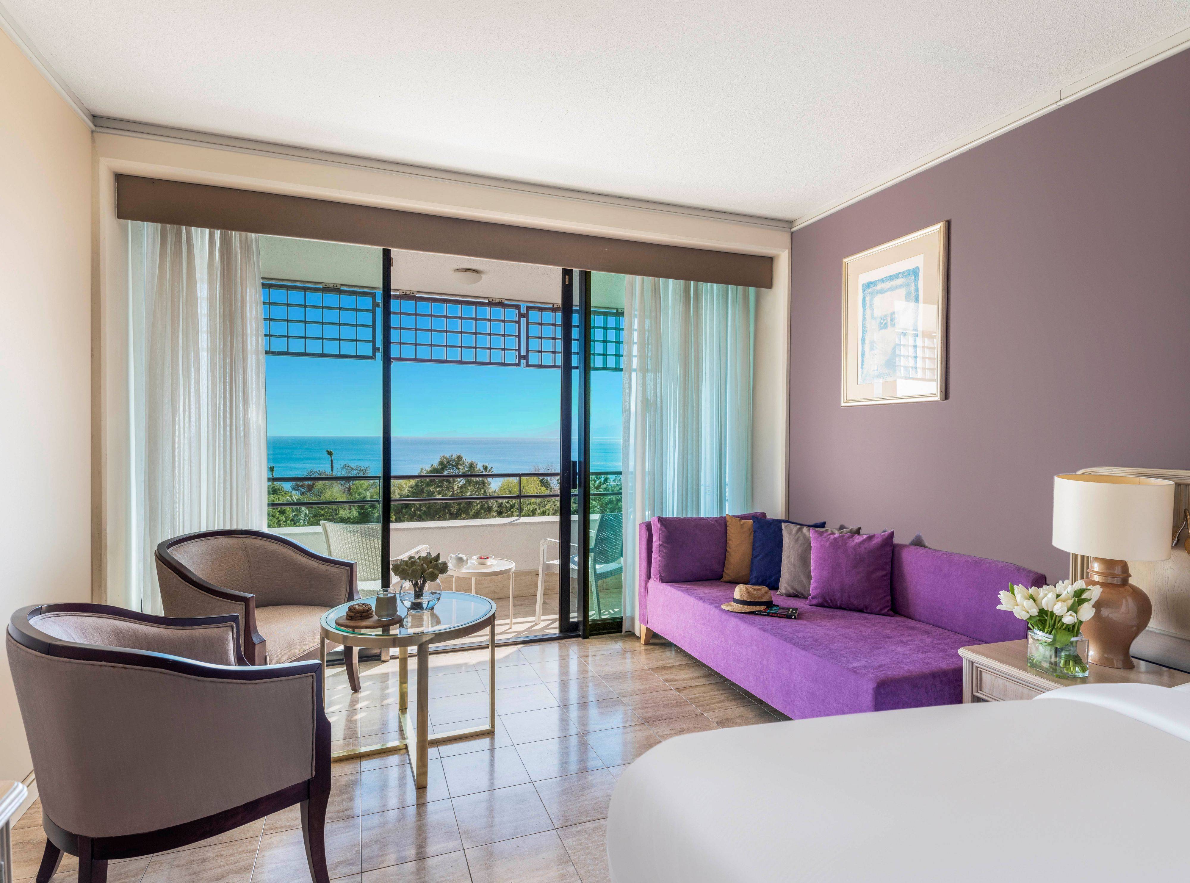 Deluxe Panoramic Sea View Room, King Bed