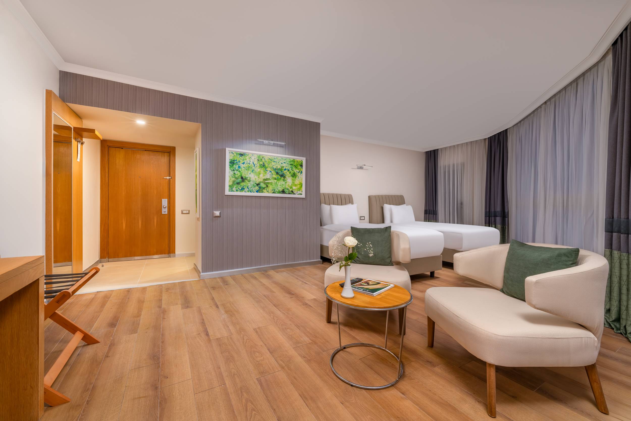 Obiteljski apartman s terasom i jacuzzijem