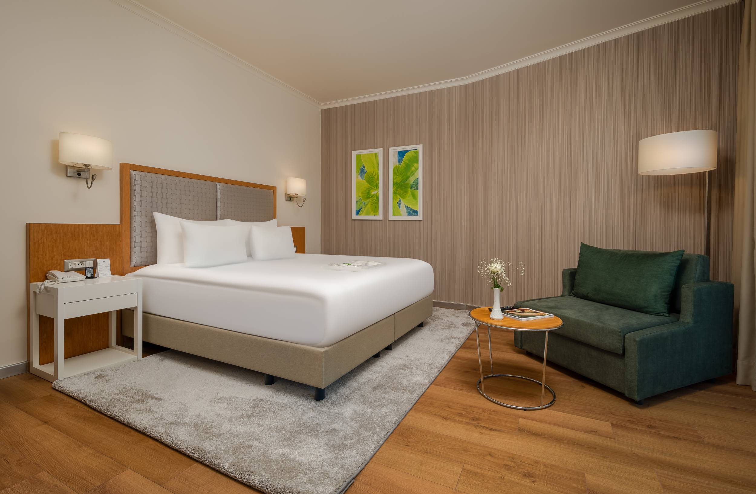 Standard Large Garden View Room with Balcony