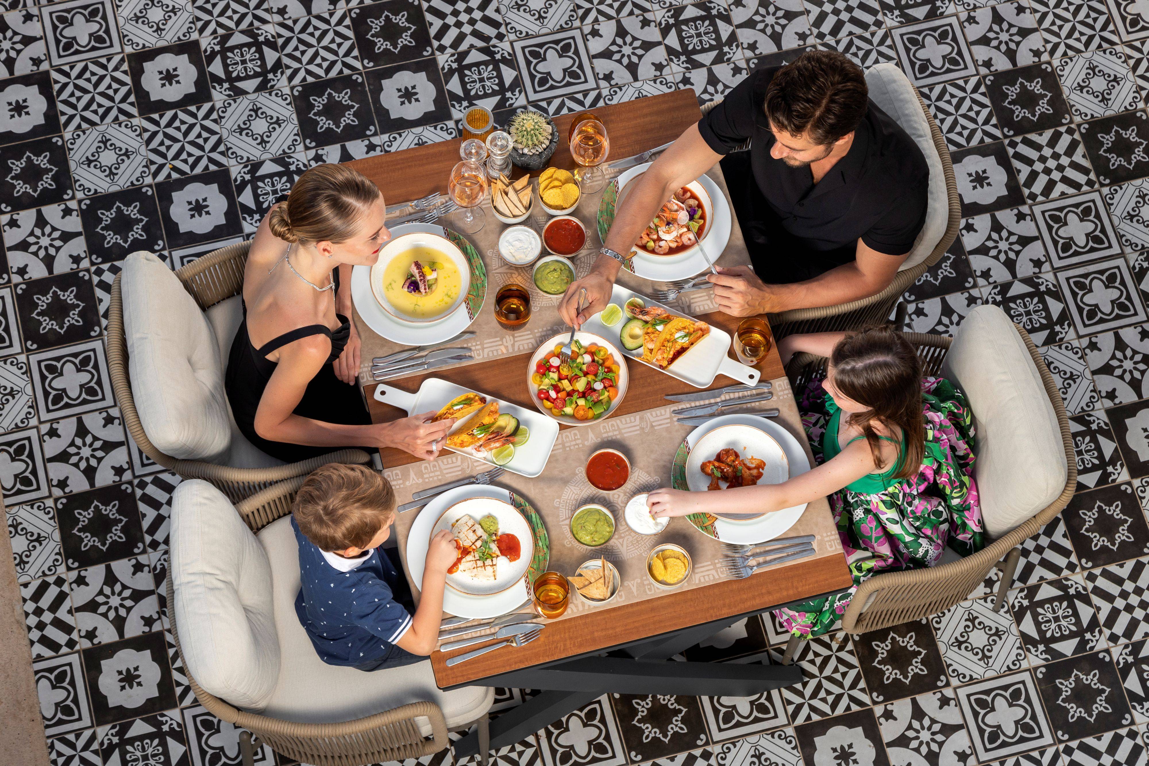 Кактус мейрамханасы