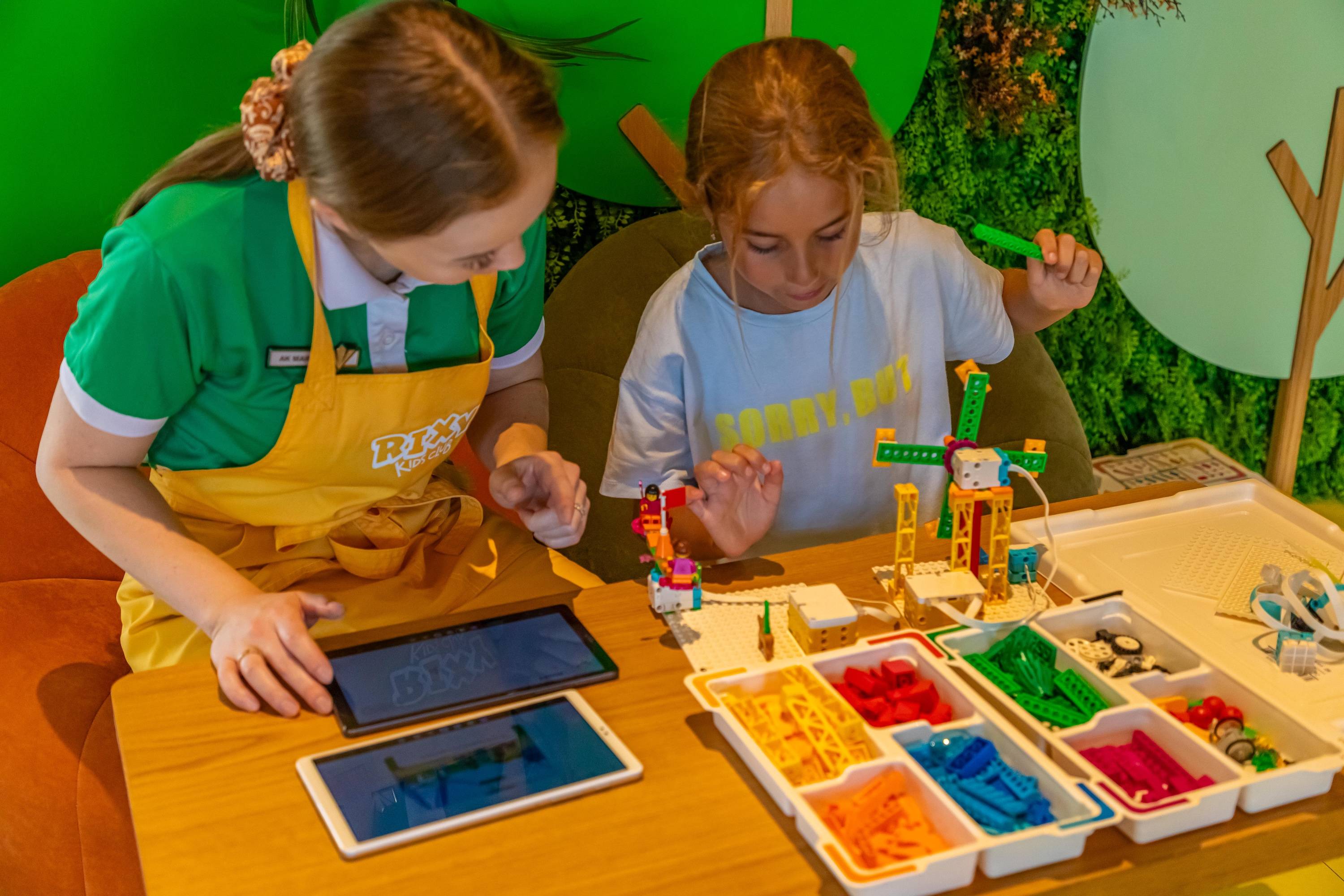 Rixy Kids Club Painting