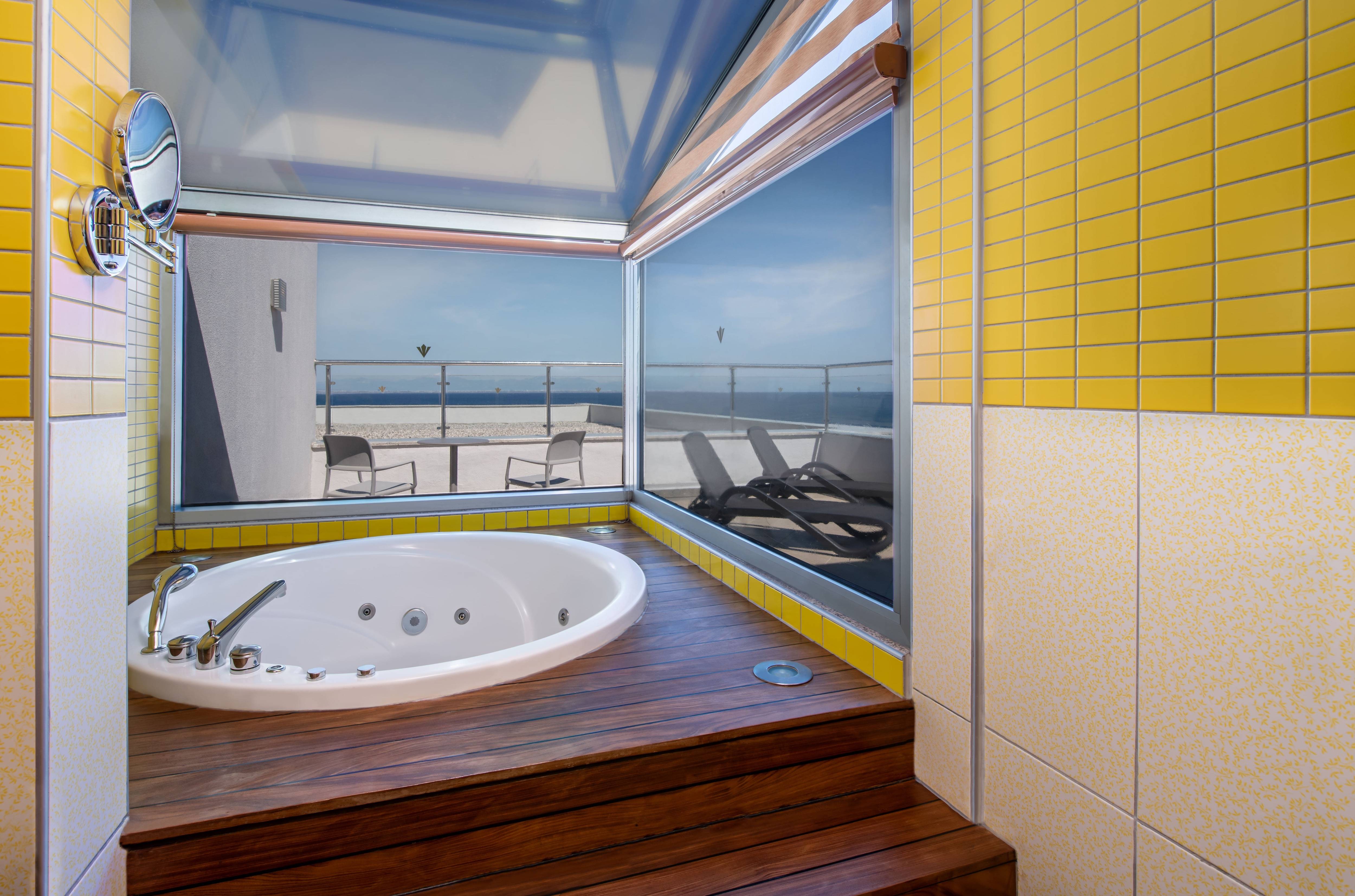Jacuzzi Room