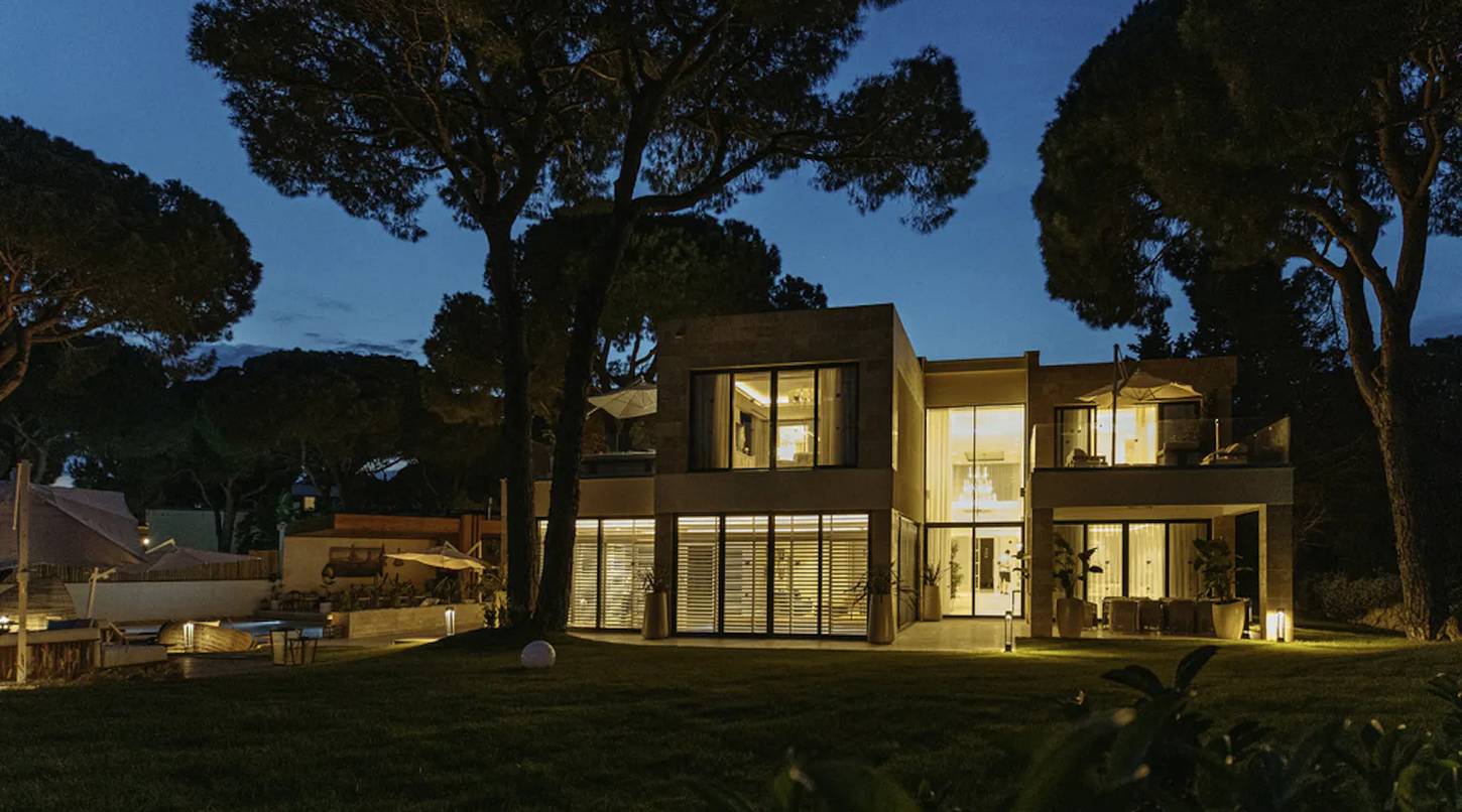 हेलेन निवास