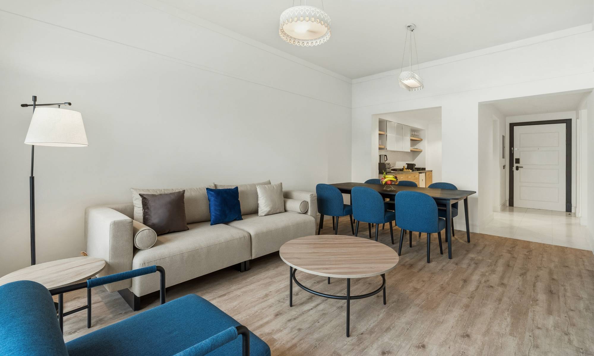 Junior apartman s dvije spavaće sobe, dnevnim boravkom i kuhinjom 