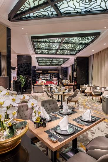 Lobby Lounge  La Carte Restaurant