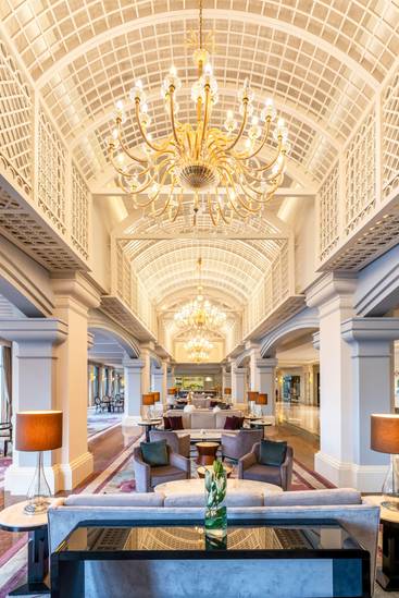 rêverie lobby lounge