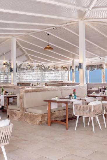 Seafood Casual Dining Restaurant